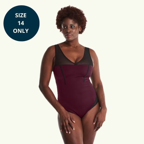 Hannah wears size 16 Monroe