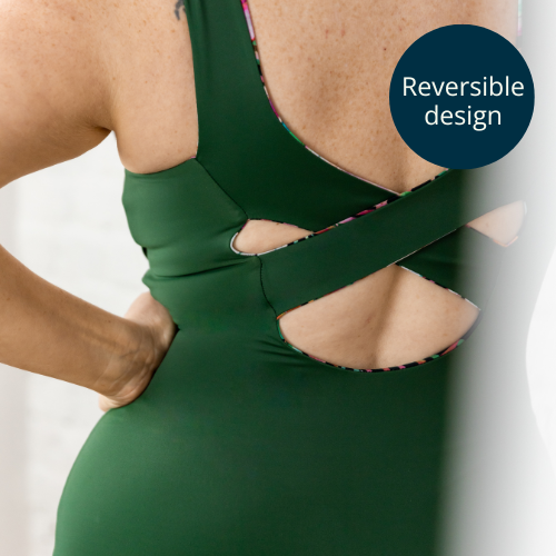 Madeleine wears size 16 Monroe