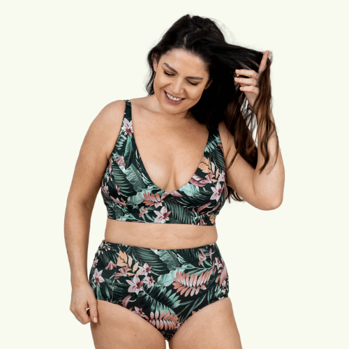 Giorgia wears size 12 Monroe