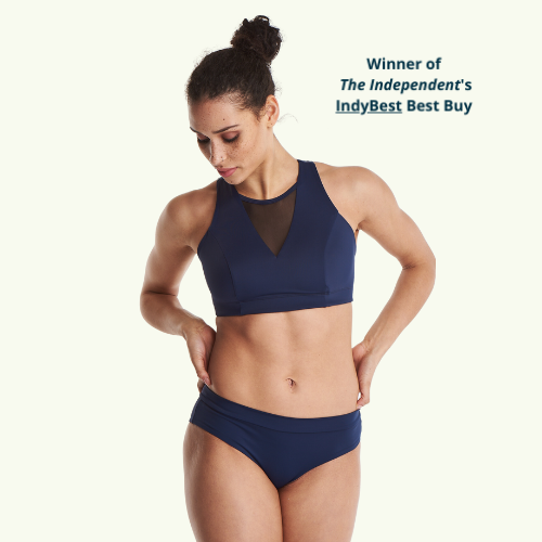 Emma wears size 10 Monroe