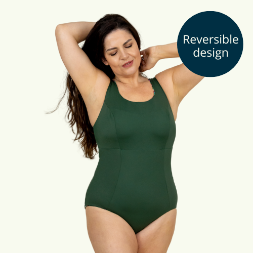 Madeleine wears size 16 Monroe