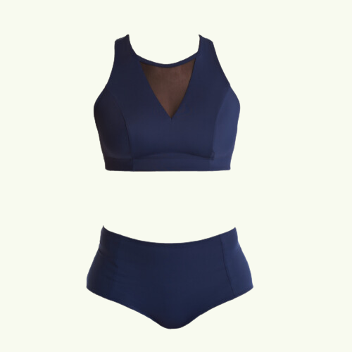 Liz wears size 8 Hepburn Top, size 8 Bottoms