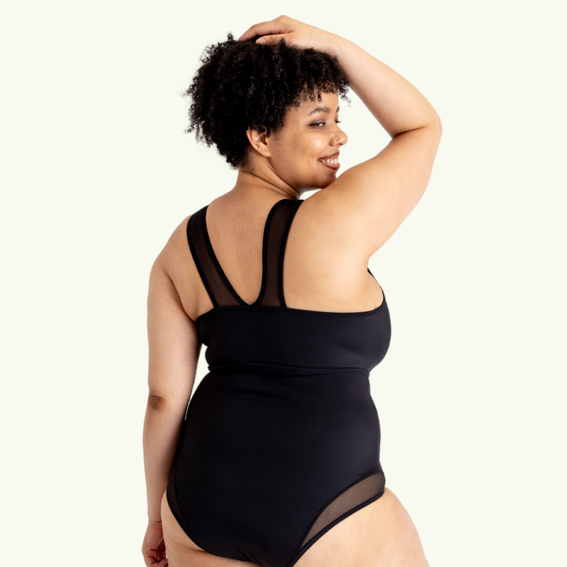 Abby wears size 16 Monroe