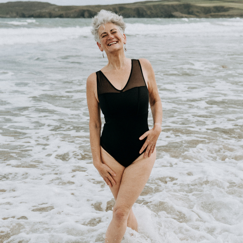 Abby wears size 16 Monroe