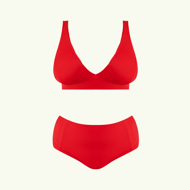 Terri wears size 14 Monroe