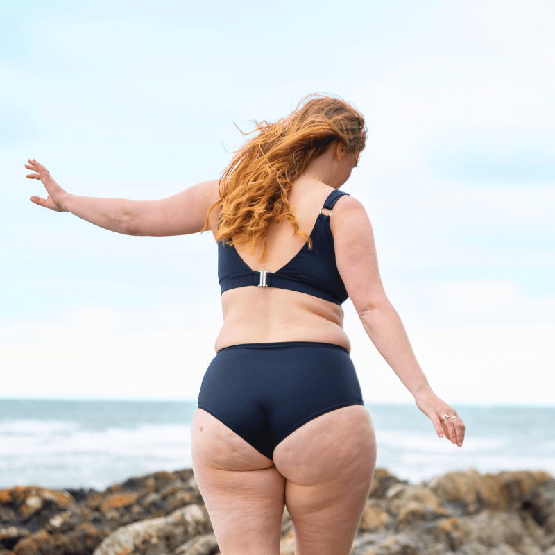 Terri wears size 14 Monroe