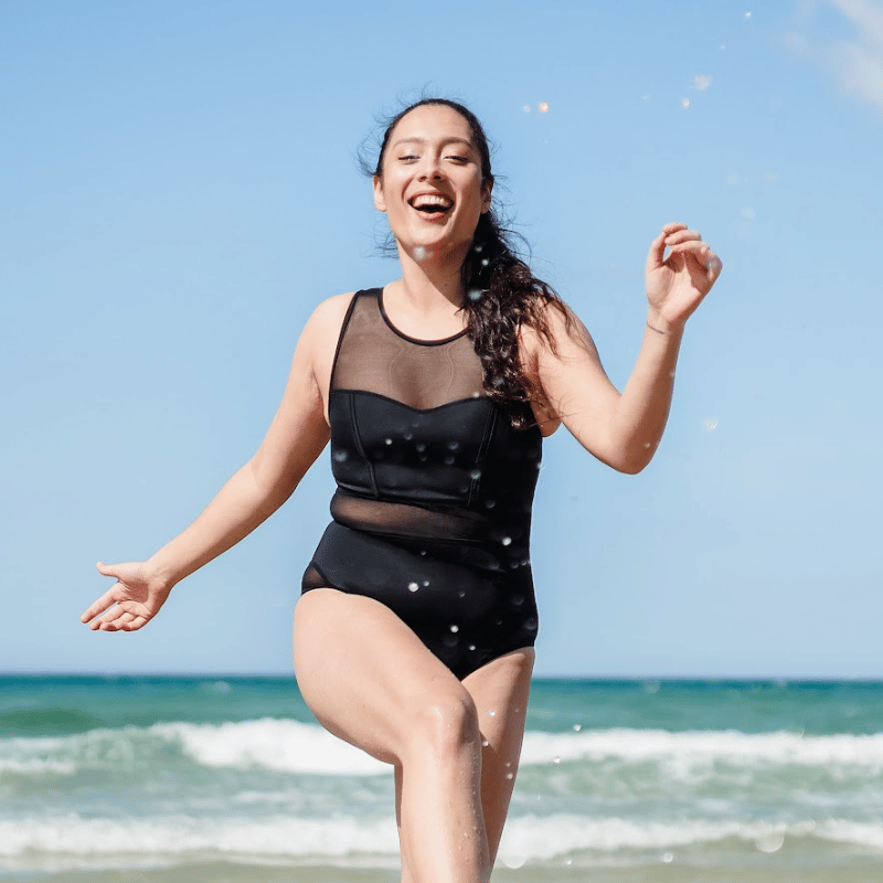 Kyi wears size 10 Hepburn