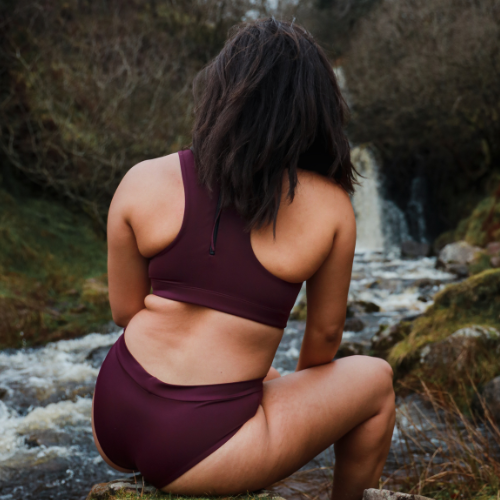 Amanda wears size 14 Monroe Top, size 14 Bottoms