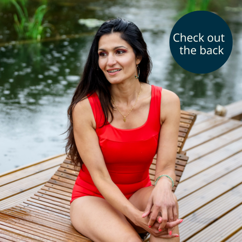 Lindsey wears size 10 Hepburn