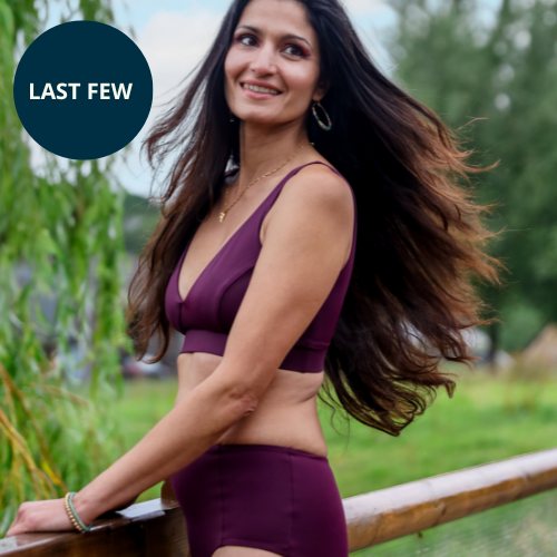 Farrah wears size 10 Monroe Top, size 10 Bottoms