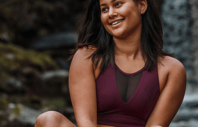 Tahlia wears size 10 Monroe