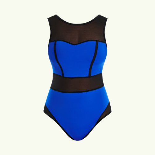 Wendy wears size 18 Hendricks